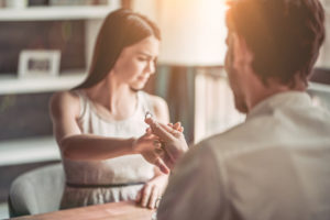 夫婦生活が苦痛…旦那とのエッチが嫌な時の考え方