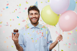 旦那の誕生日プレゼントで最高に喜んでもらえるモノとサプライズ方法